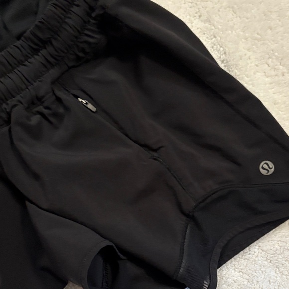 lululemon athletica Women's Classic Black Athletic Shorts - Picture 3 of 3